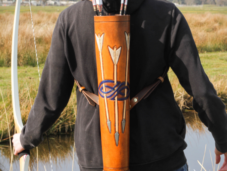 BACK QUIVER WITH ARROWS CARVED Supply